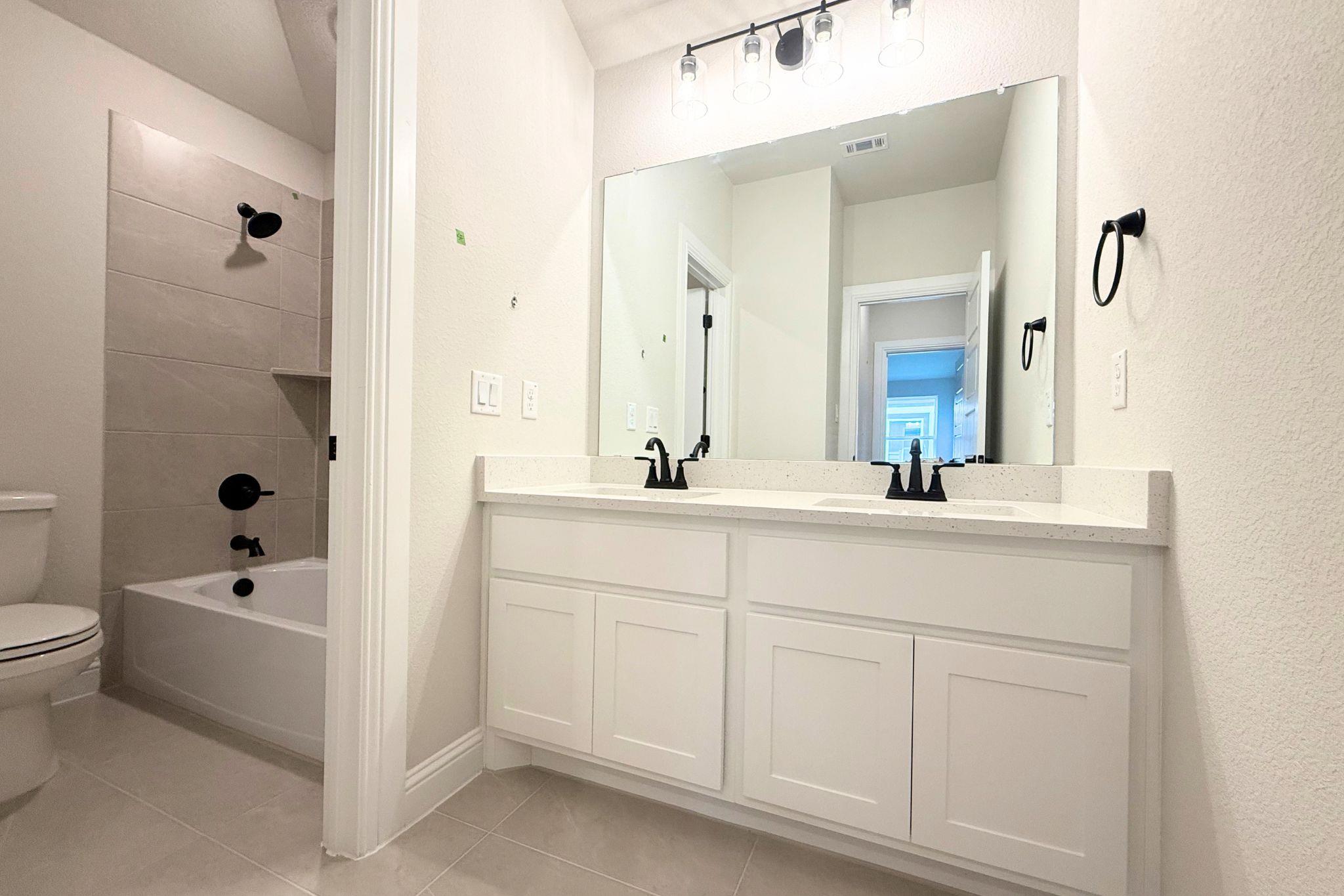 1105 Stonehill Dr Property Photo 14