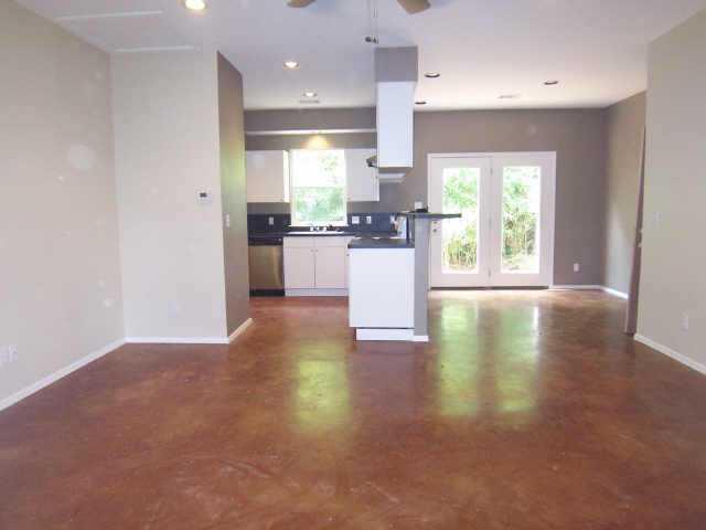 3411 Cedar St #b Property Photo 2