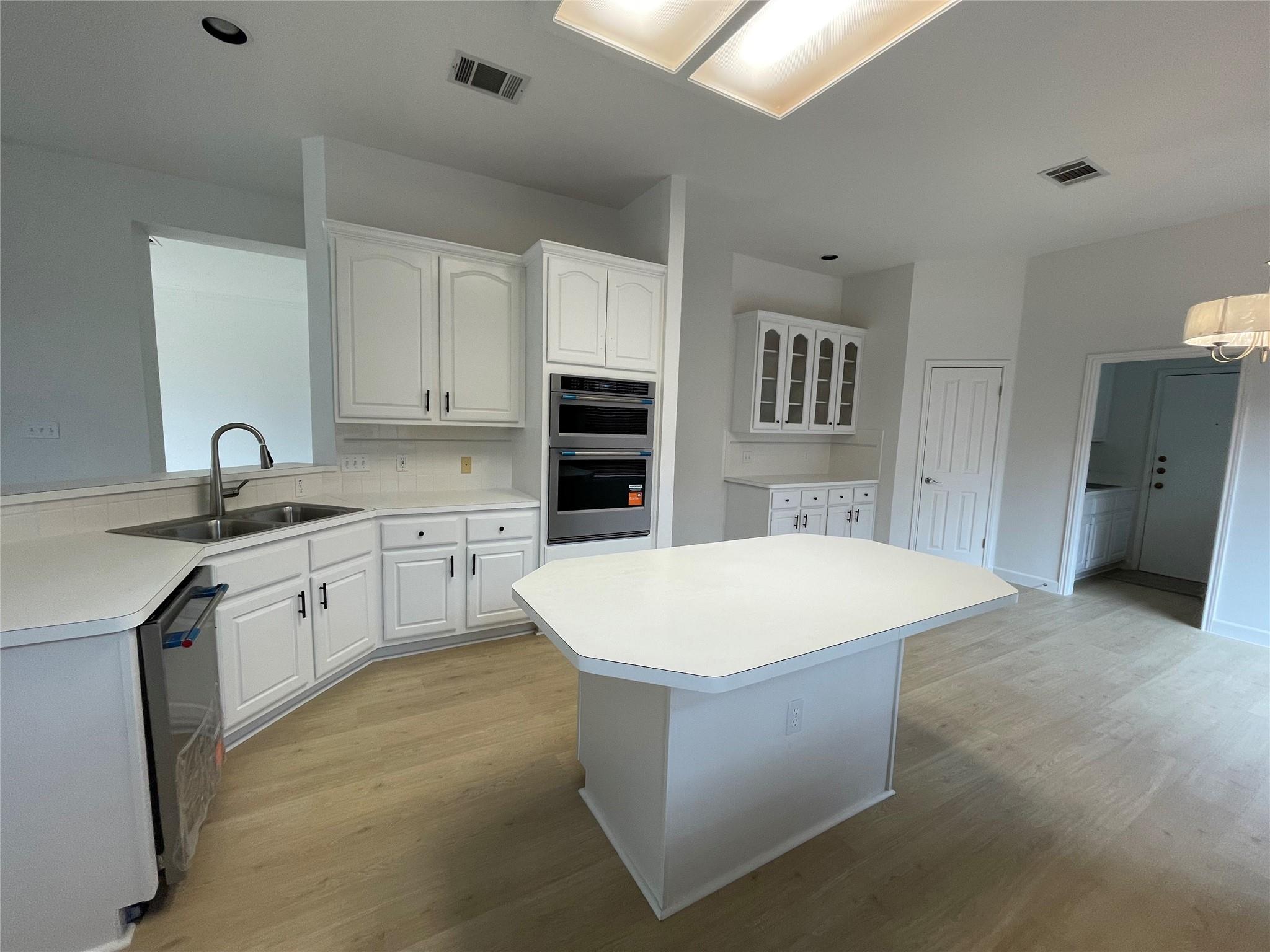 6321 Poncha Pass Property Photo 11