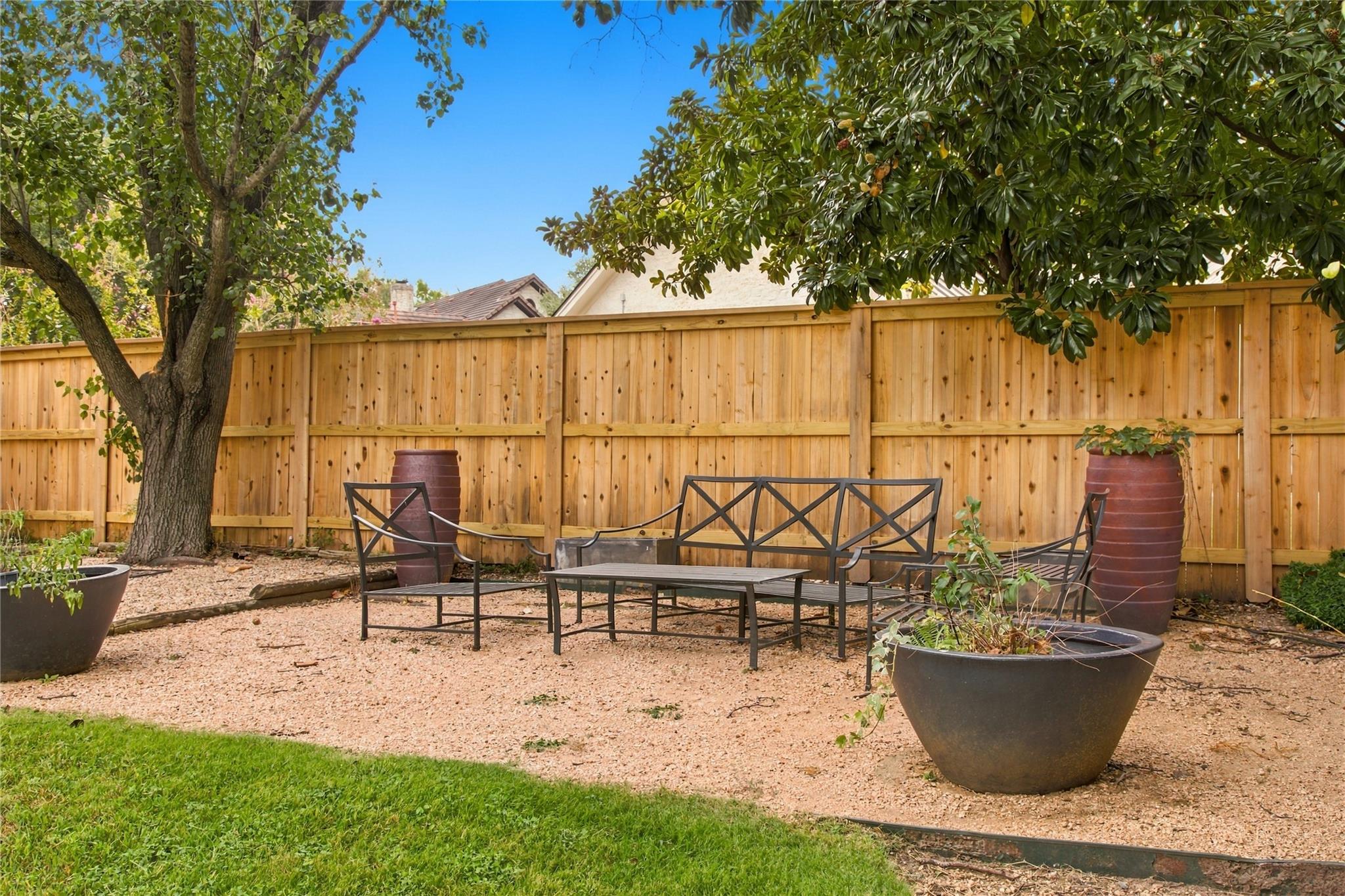 9001 Thickwoods Cv Property Photo 38