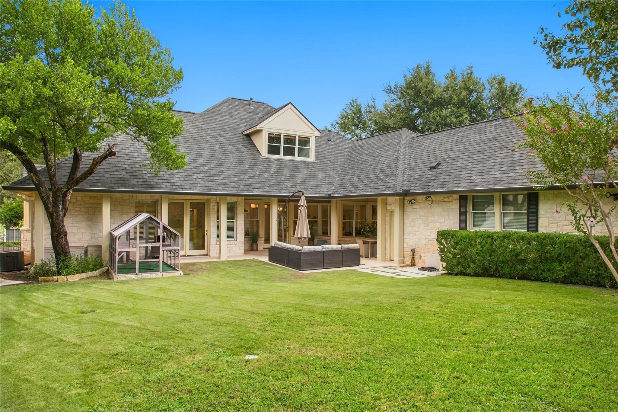 9001 Thickwoods Cv Property Photo 39