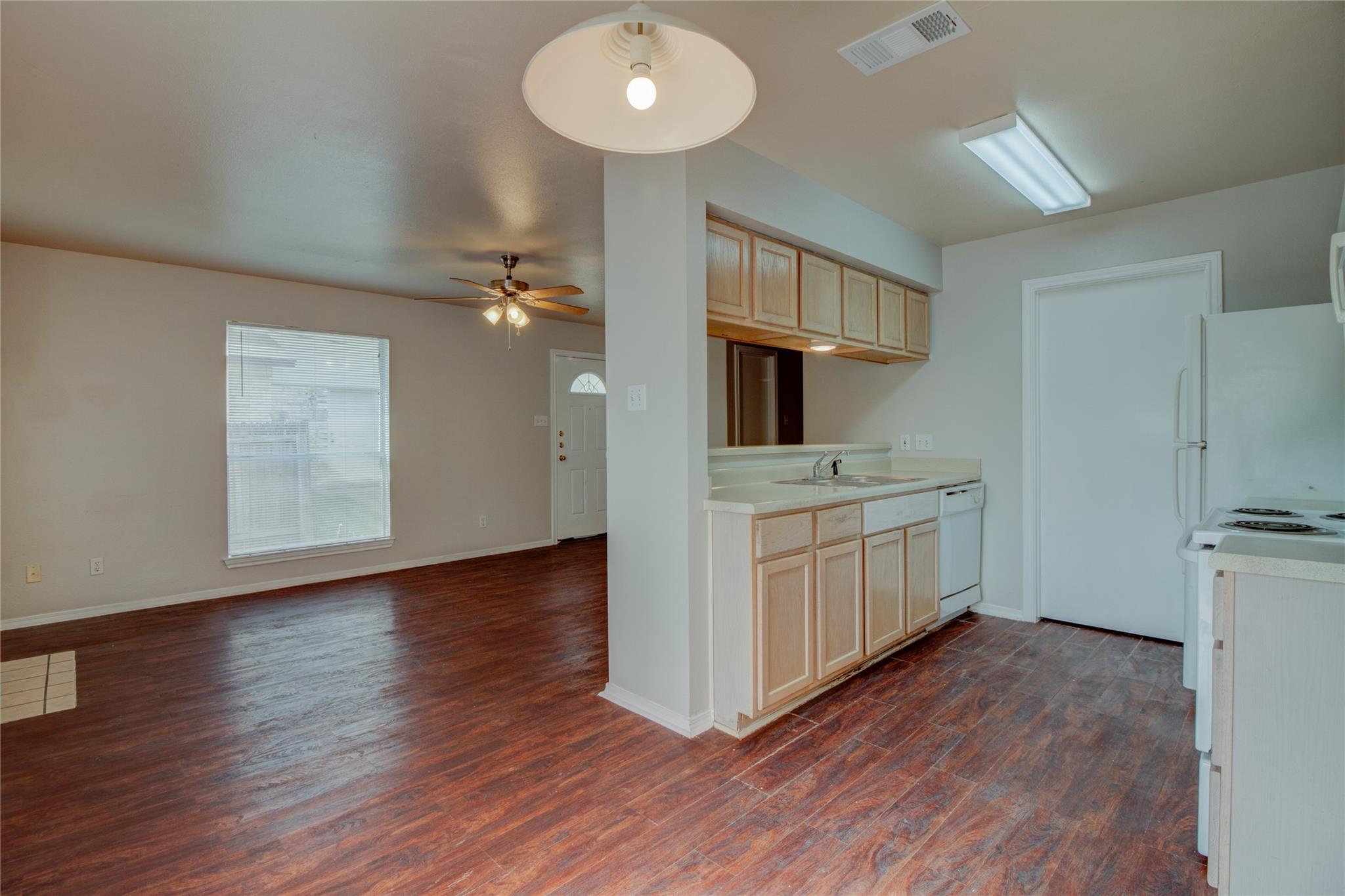 2211 Creekside C Ln #c Property Photo 12
