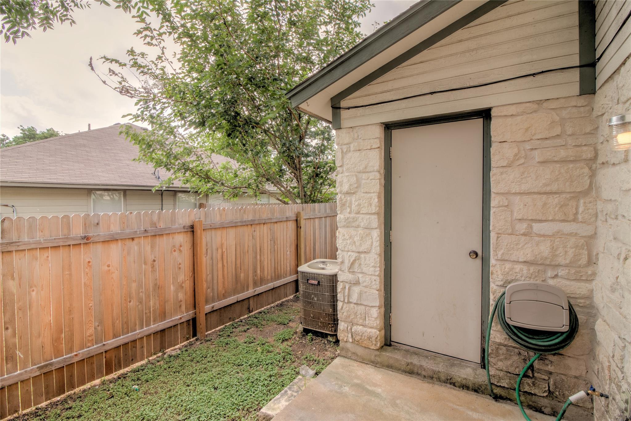 2211 Creekside C Ln #c Property Photo 23