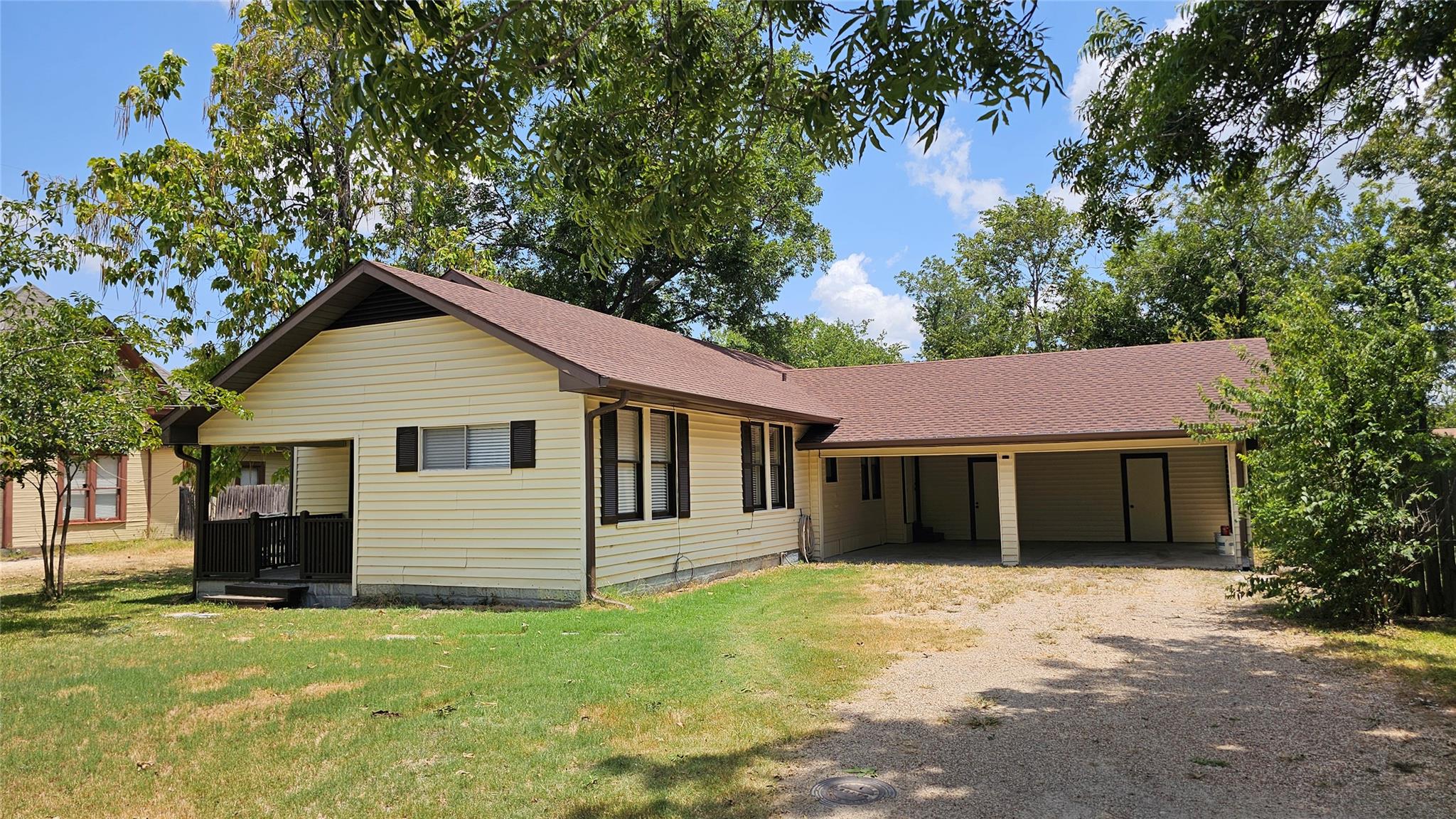 205 S Granger St Property Photo 1