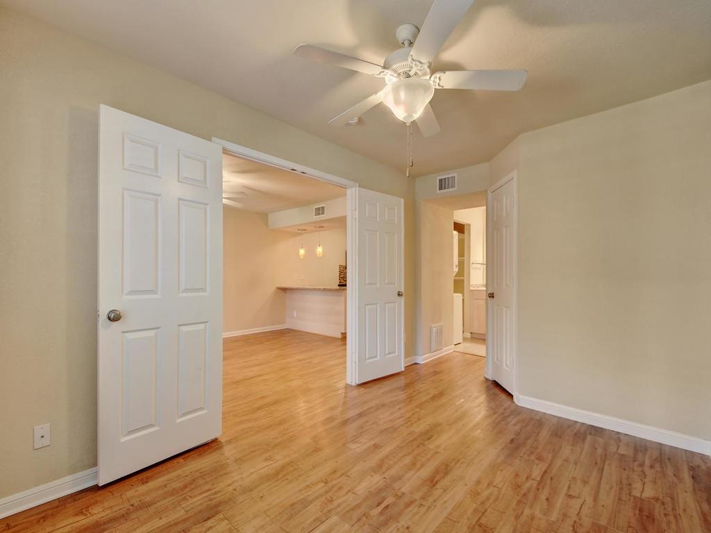 7685 Northcross Dr #1009 Property Photo 4