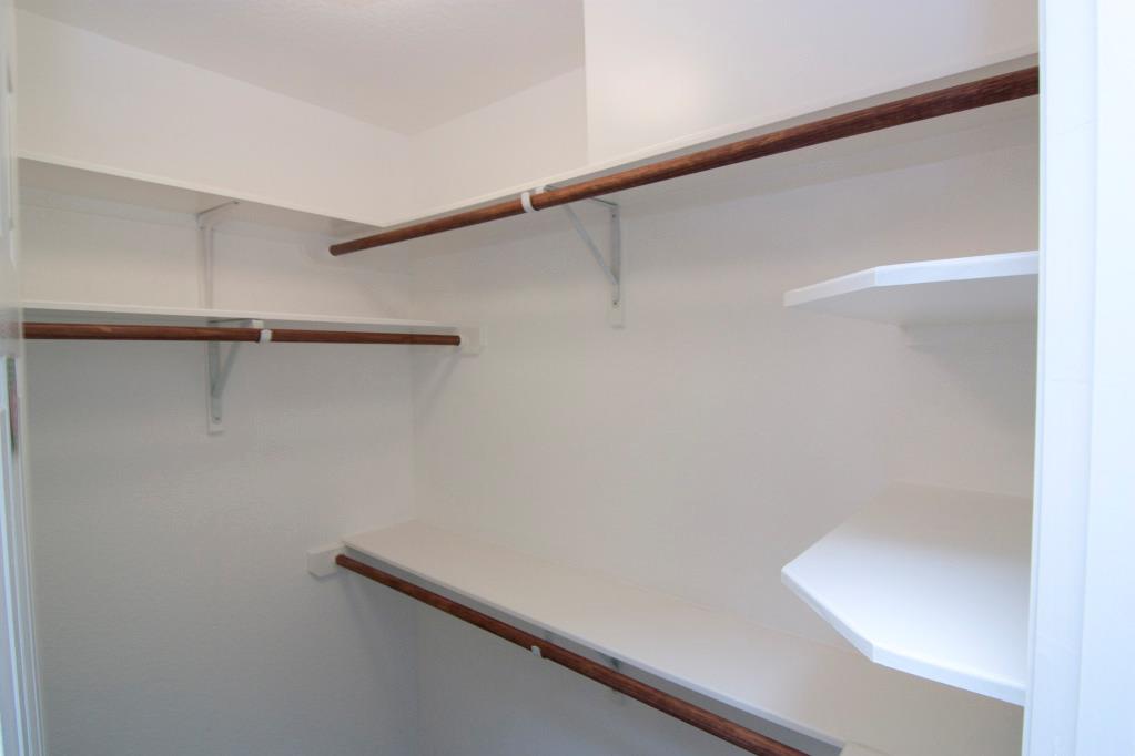 7685 Northcross Dr #1009 Property Photo 7