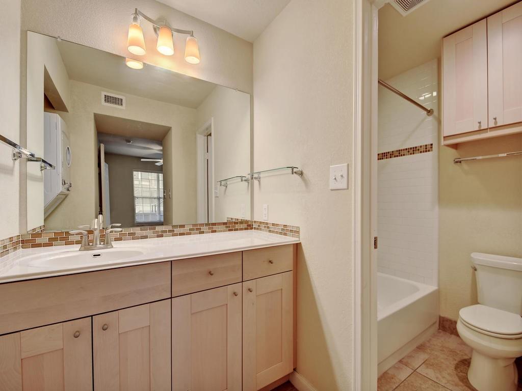 7685 Northcross Dr #1009 Property Photo 8
