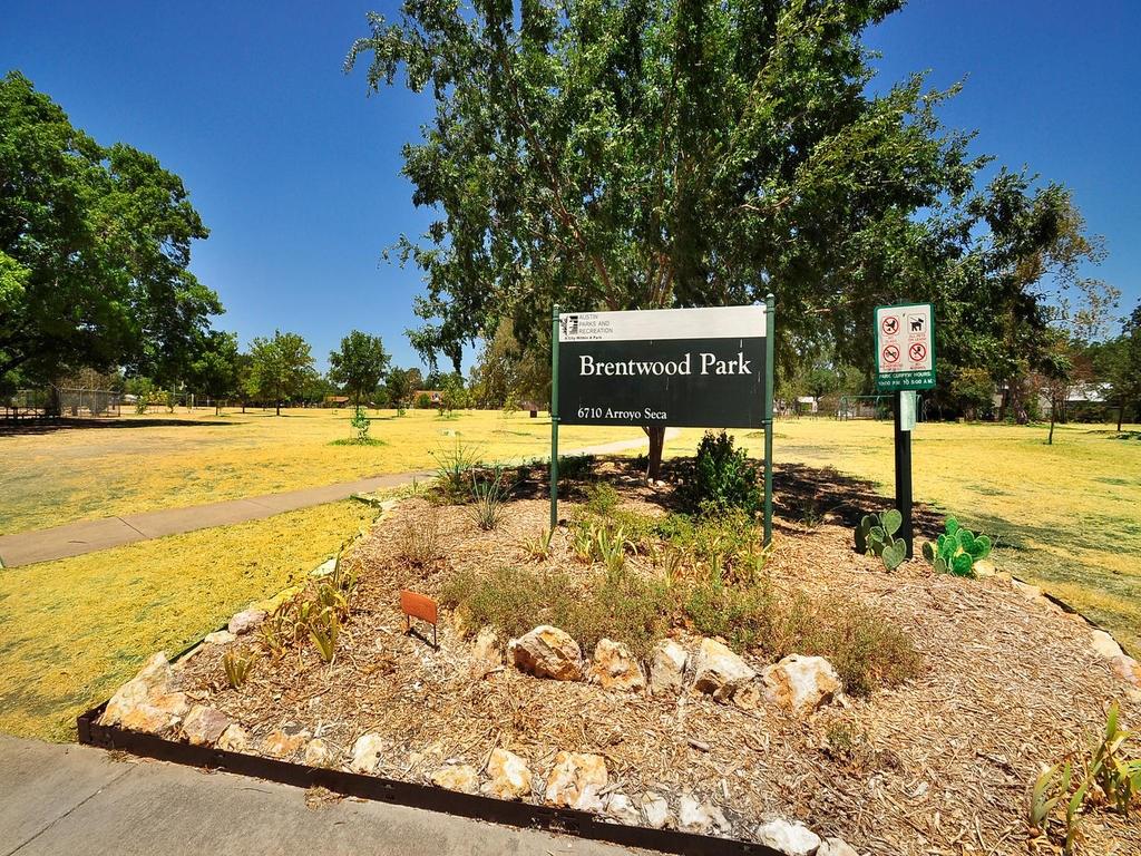 7685 Northcross Dr #1009 Property Photo 12