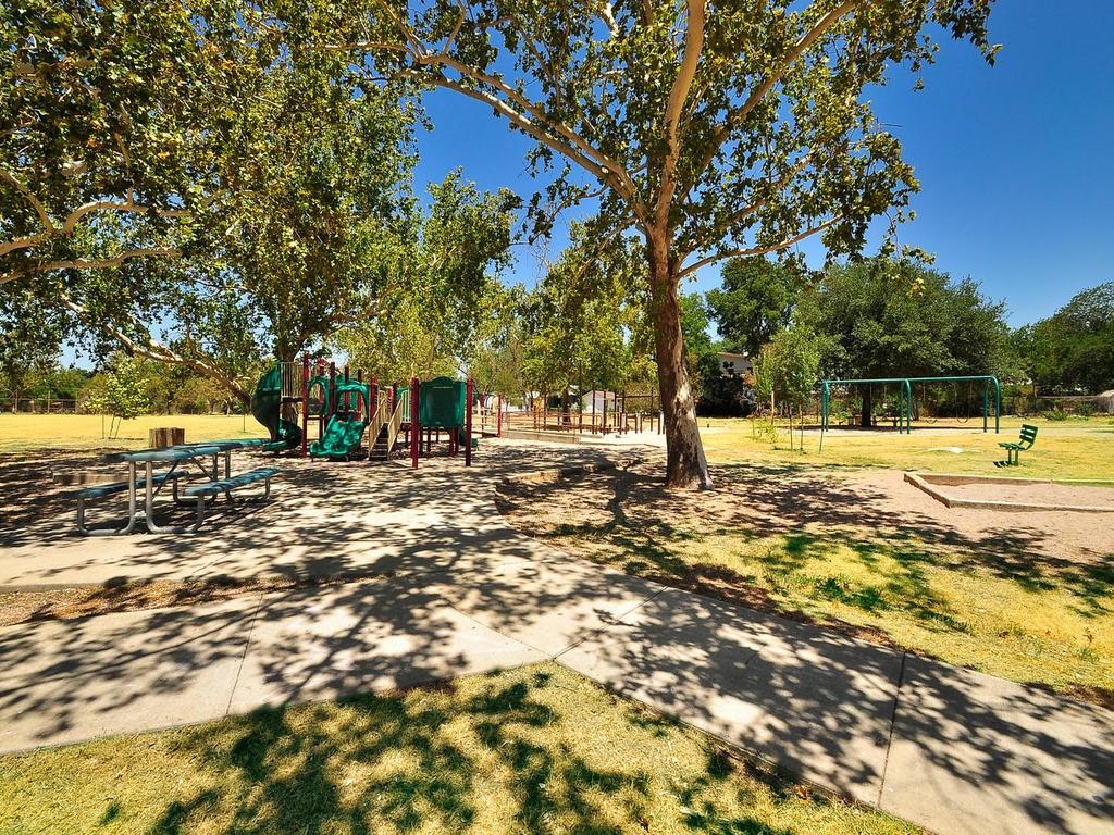 7685 Northcross Dr #1009 Property Photo 13