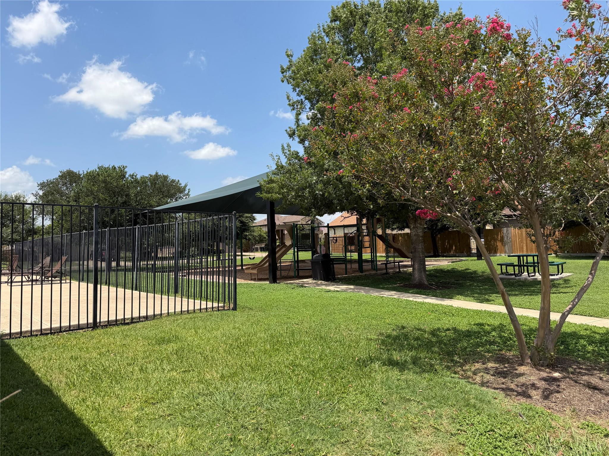 224 Blooming Trl Property Photo 20