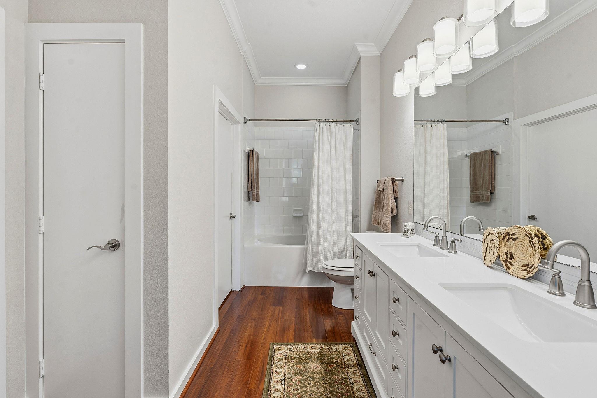 1900 Barton Springs Rd #2026 Property Photo 24