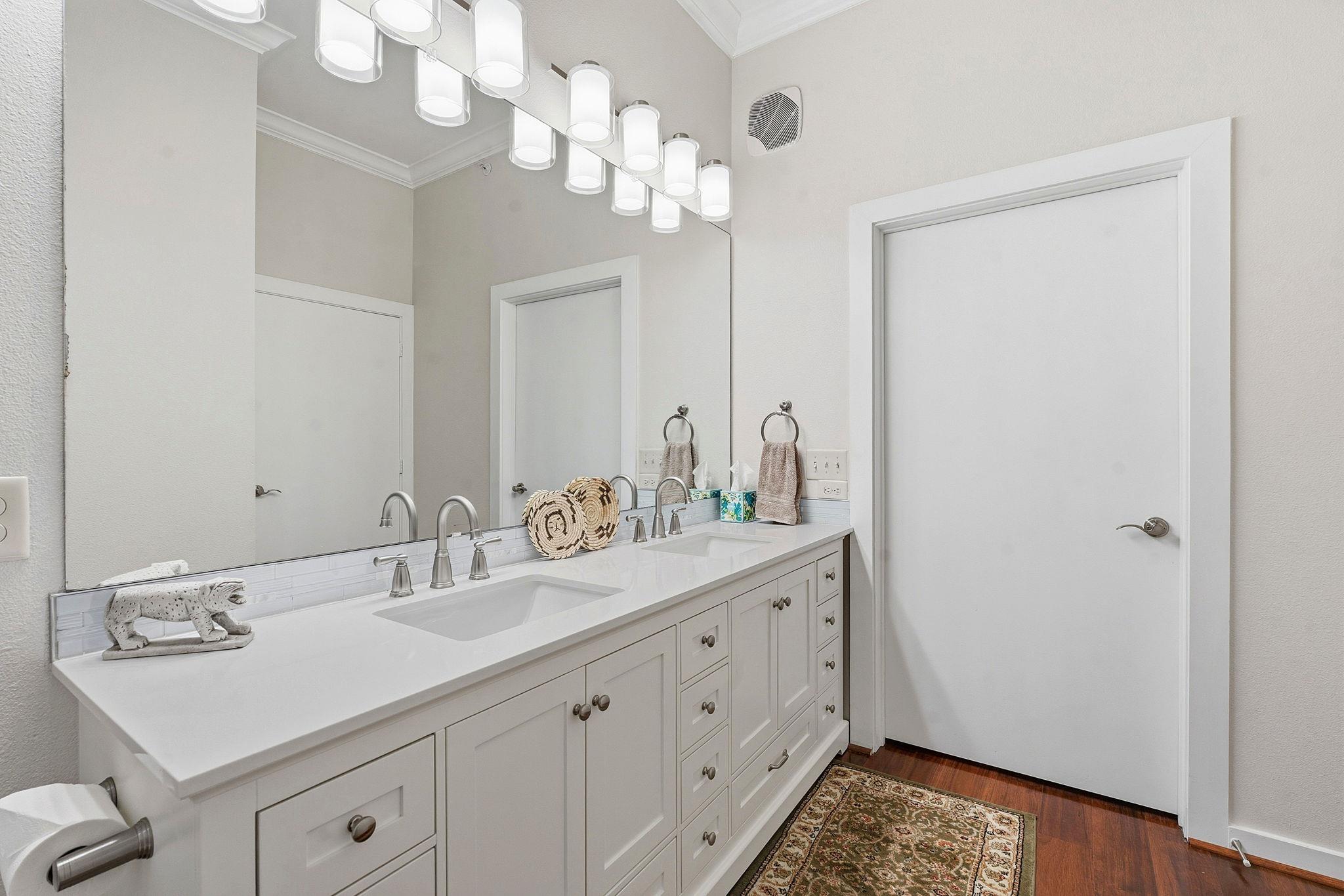 1900 Barton Springs Rd #2026 Property Photo 25