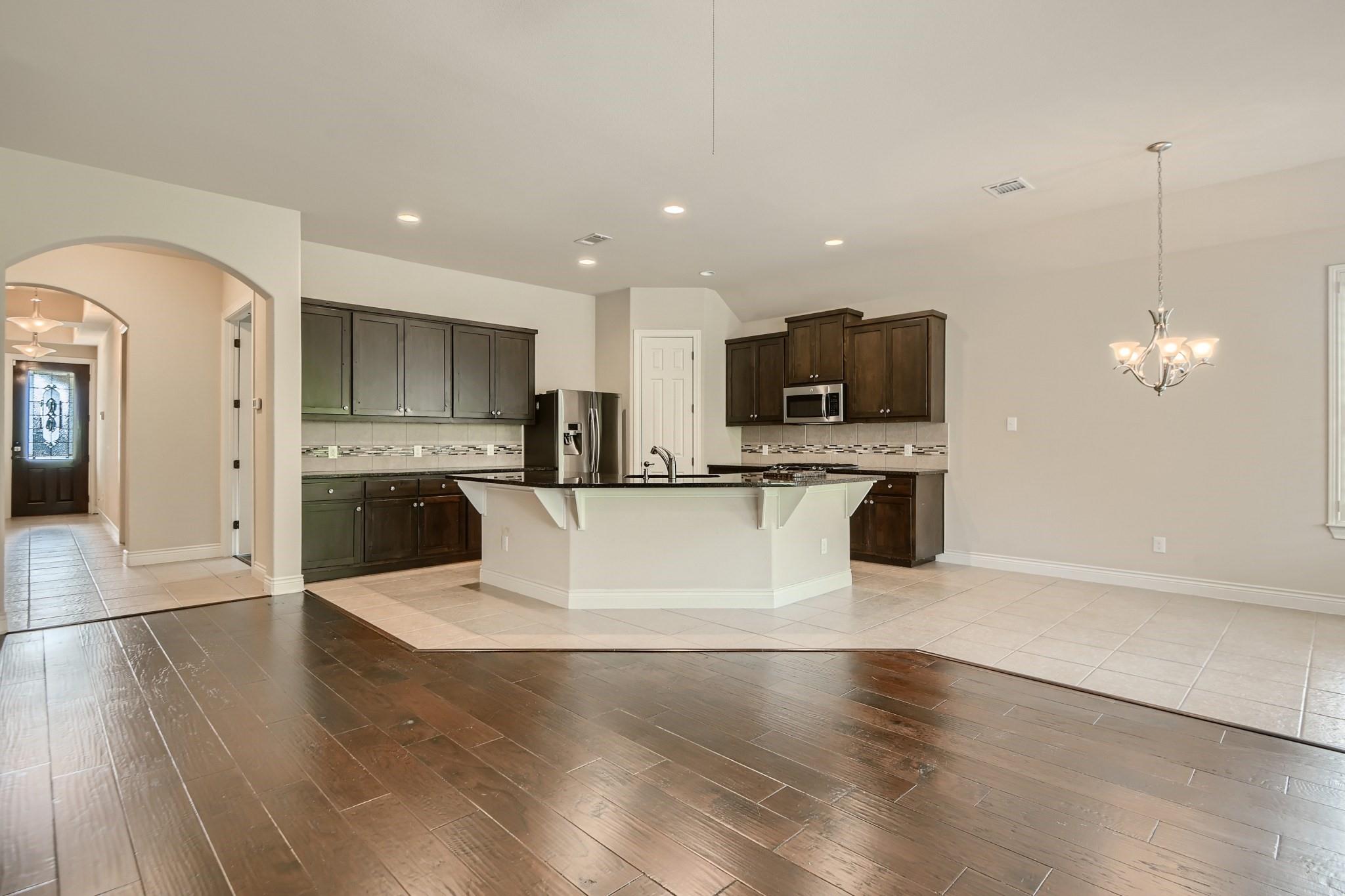 400 Entrada Way Property Photo 4
