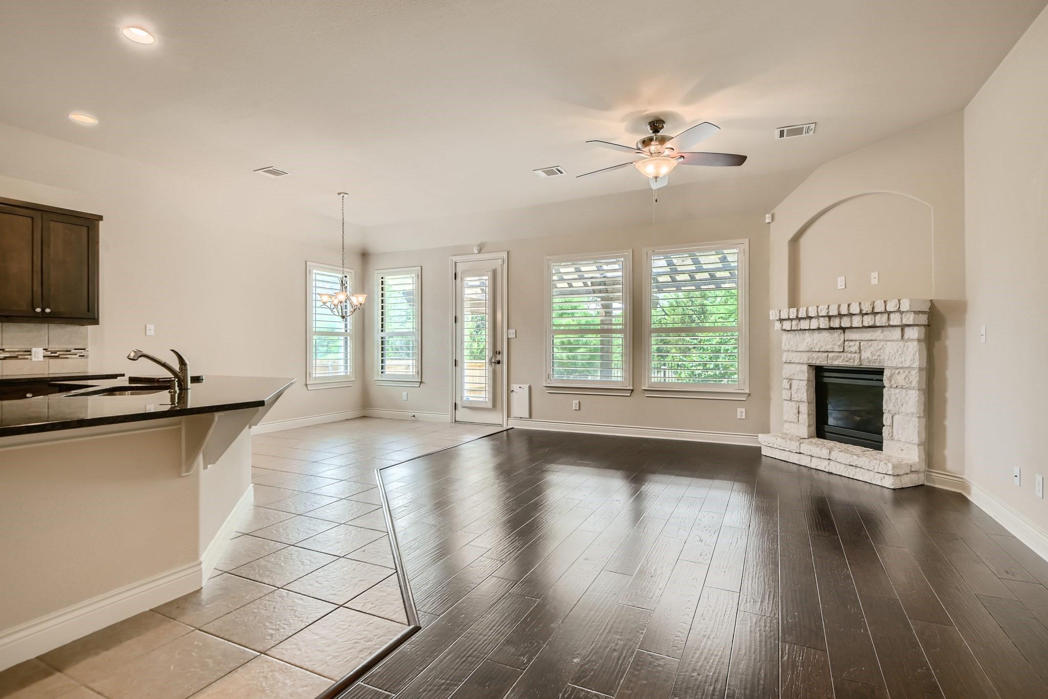 400 Entrada Way Property Photo 5