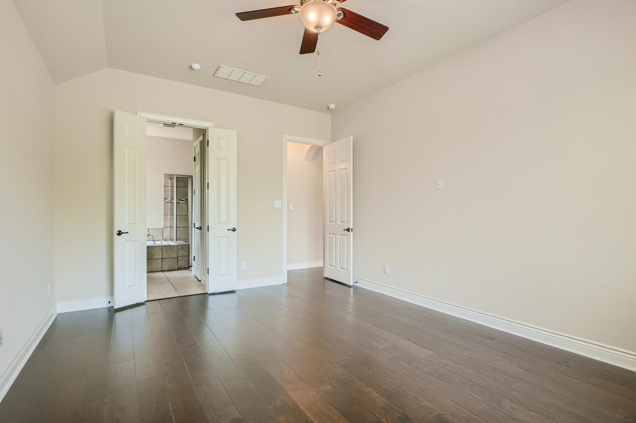 400 Entrada Way Property Photo 12