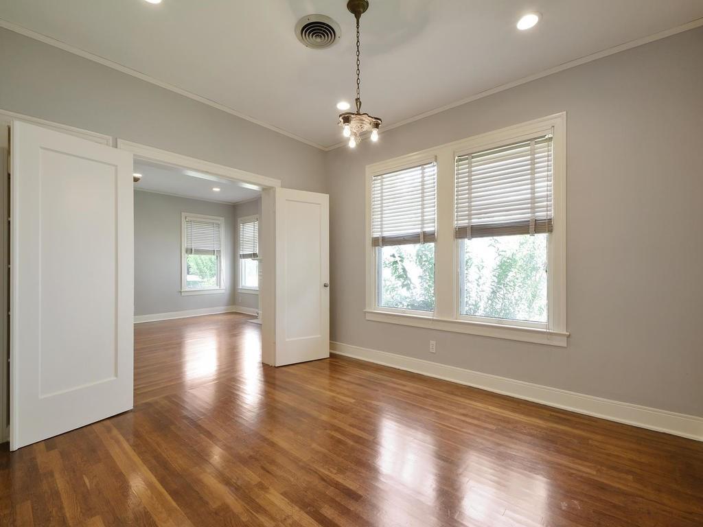 3813 Avenue H Property Photo 8