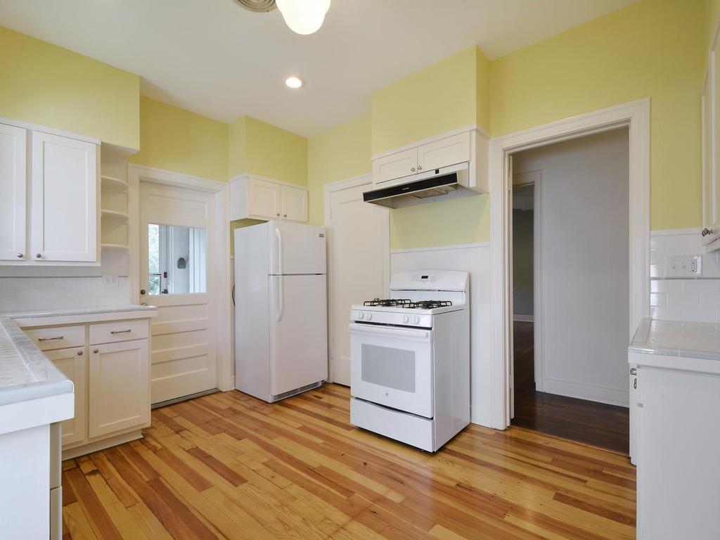 3813 Avenue H Property Photo 9