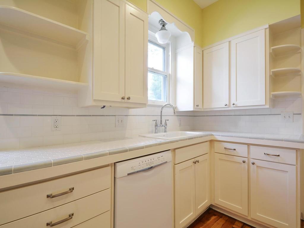 3813 Avenue H Property Photo 10