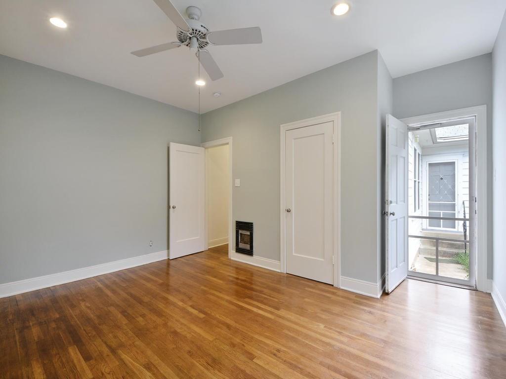 3813 Avenue H Property Photo 13