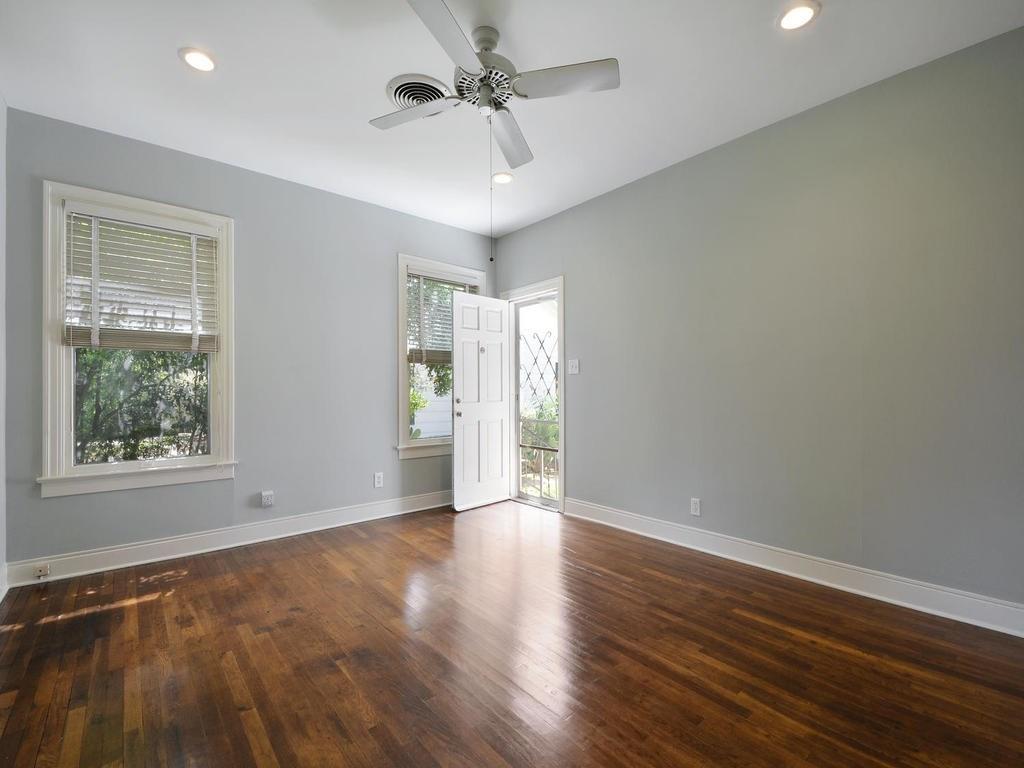 3813 Avenue H Property Photo 18