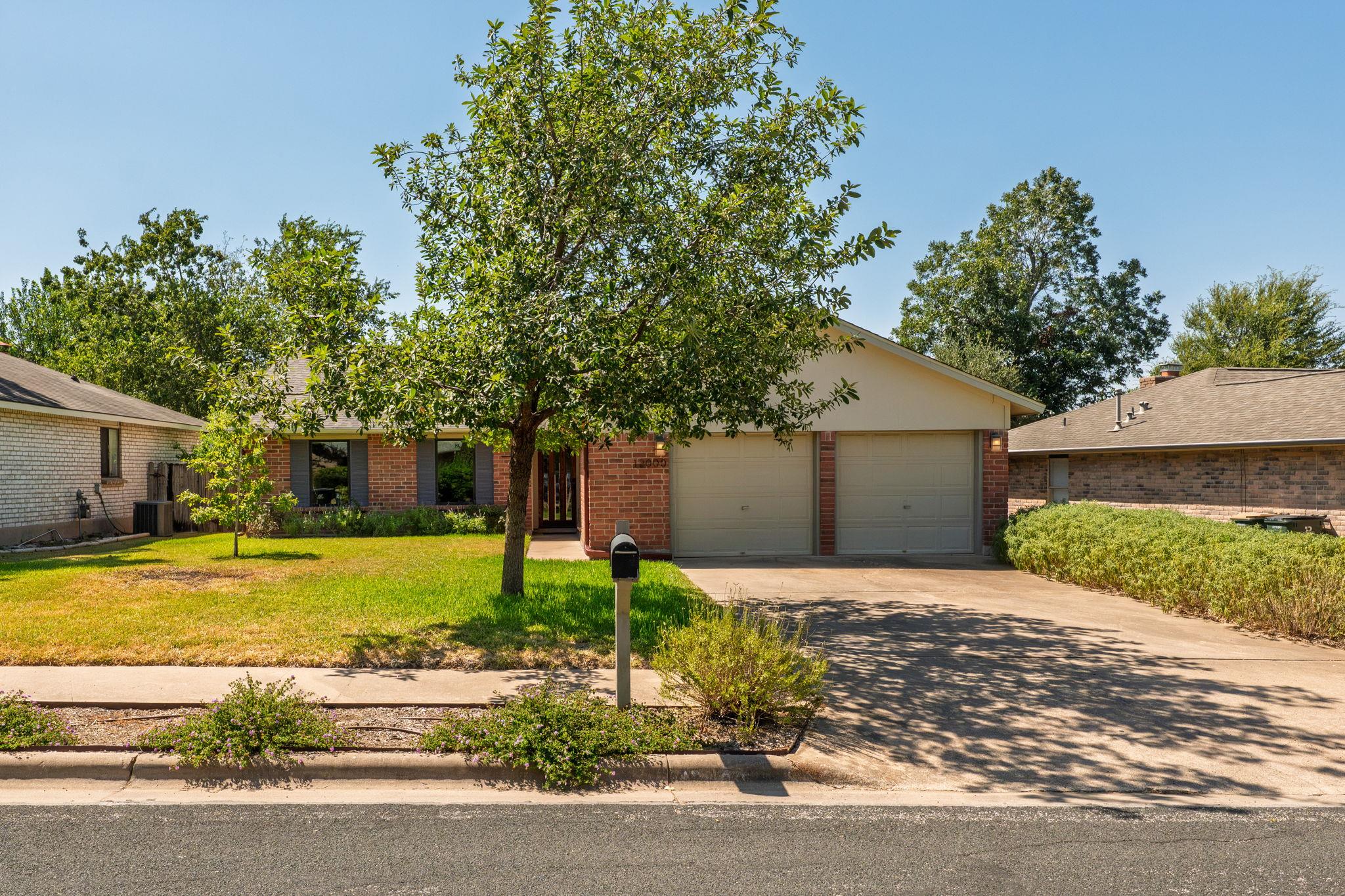 12000 Swan Dr Property Photo 1