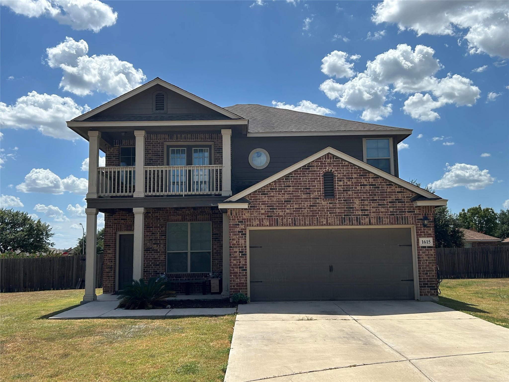 1615 Bluebell Cir Property Photo 1