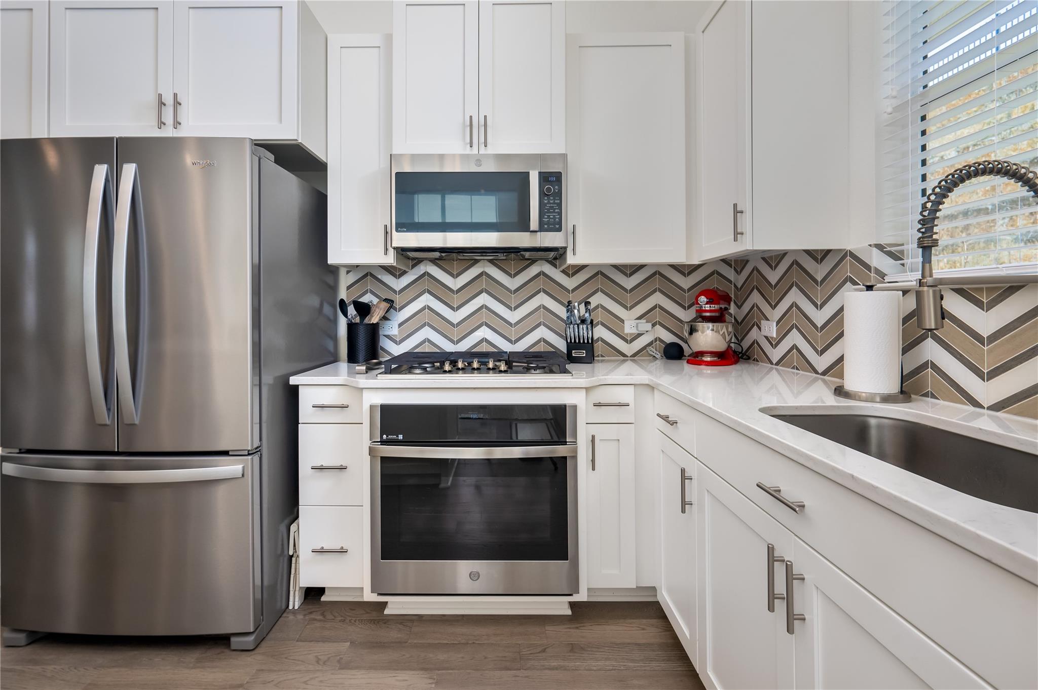 432 Cartwheel Bnd Property Photo 5