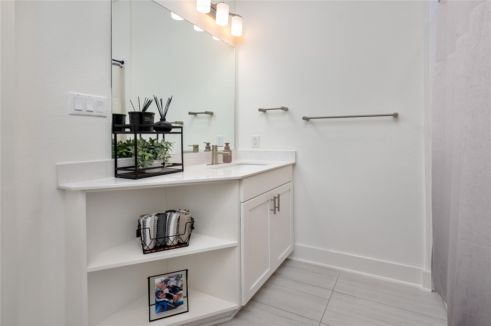 432 Cartwheel Bnd Property Photo 12