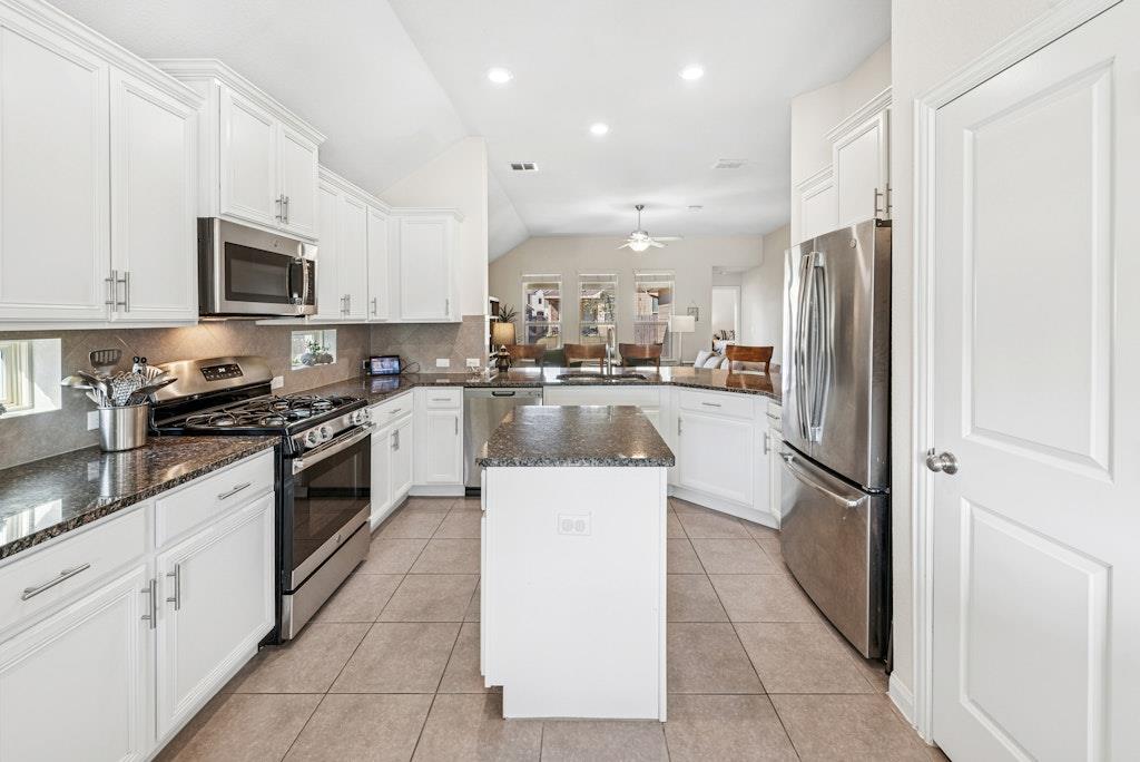 602 Linares Ln Property Photo 11