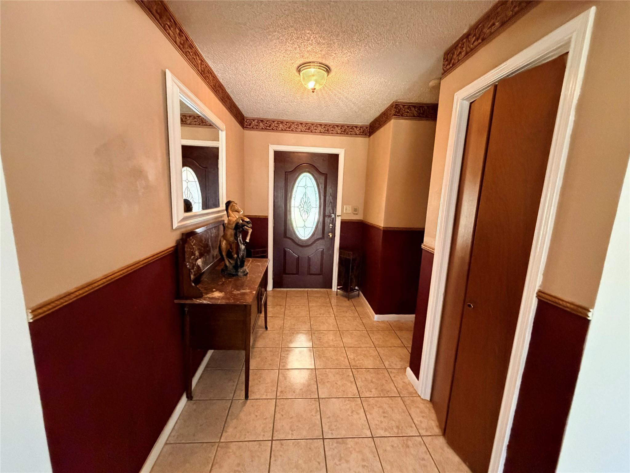 2800 Robin Rd Property Photo 2