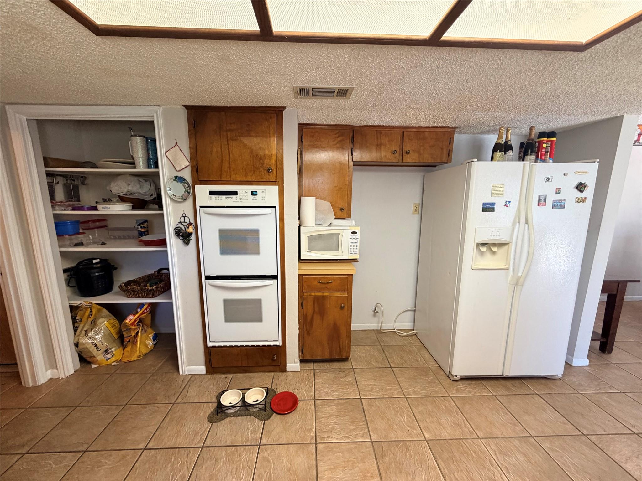 2800 Robin Rd Property Photo 15
