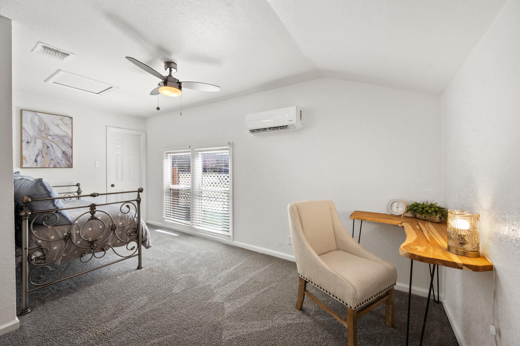 1428 Lee St Property Photo 21