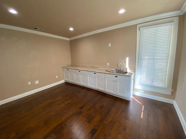 302 W Main St #101 Property Photo 10