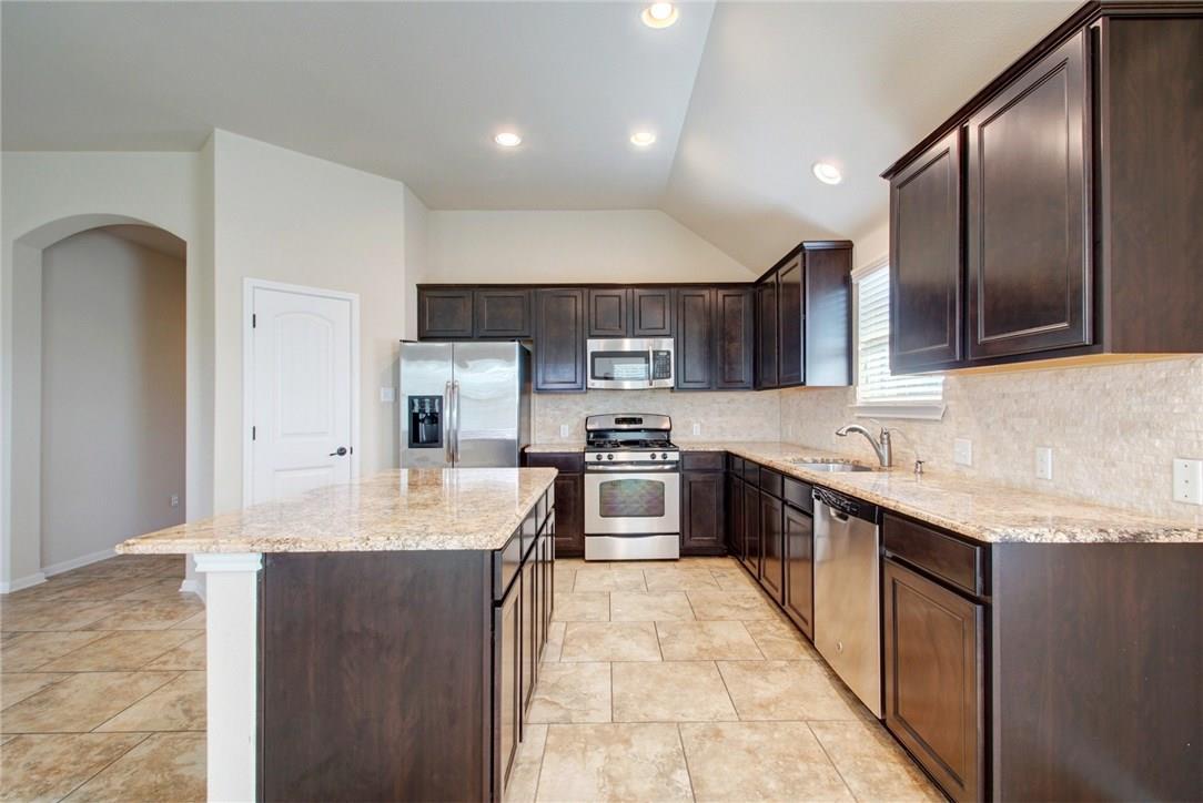 2015 Autumn Run Ln Property Photo 2