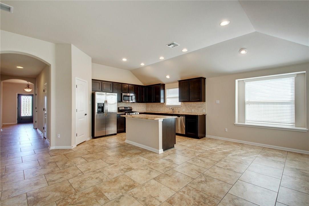 2015 Autumn Run Ln Property Photo 4
