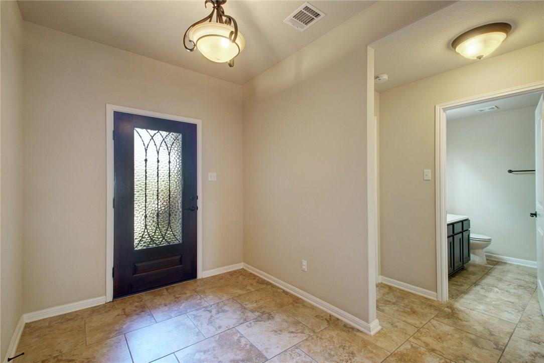 2015 Autumn Run Ln Property Photo 8