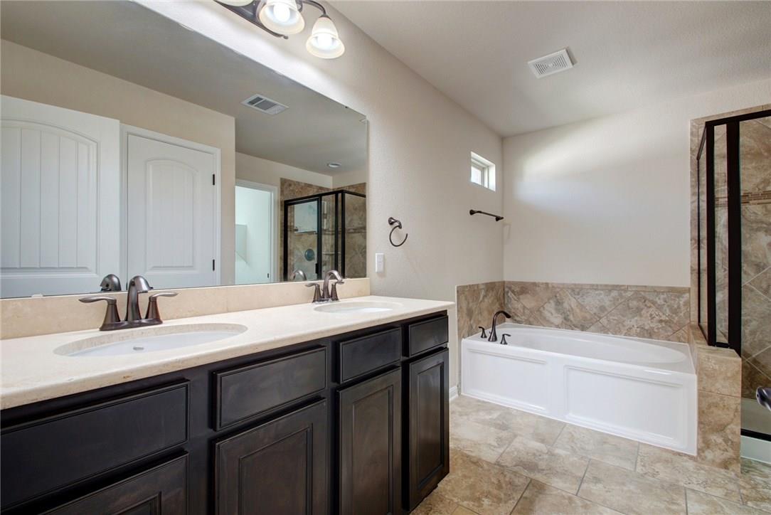2015 Autumn Run Ln Property Photo 12