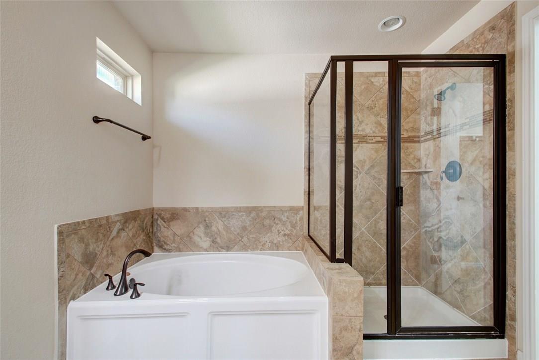 2015 Autumn Run Ln Property Photo 13