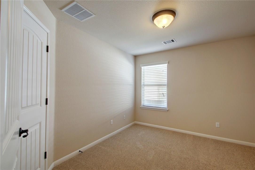 2015 Autumn Run Ln Property Photo 17