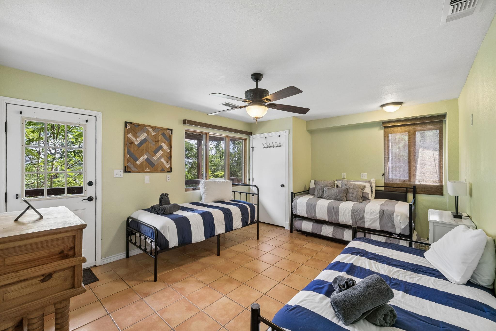 1121 Bradstreet None Property Photo 23