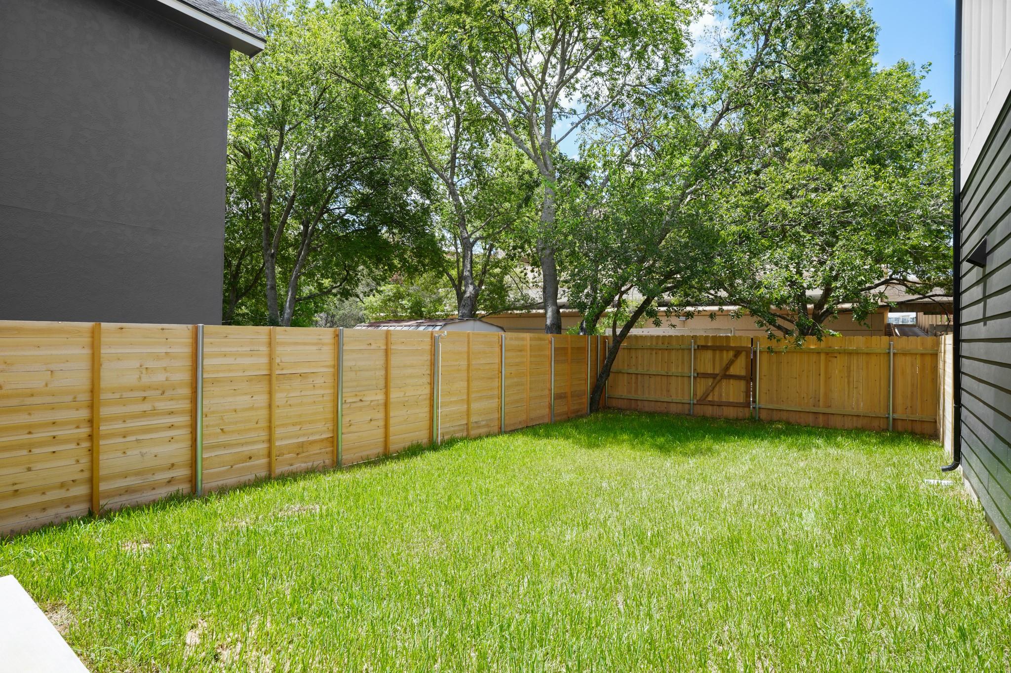 913 Capitol Ct #1 Property Photo 4