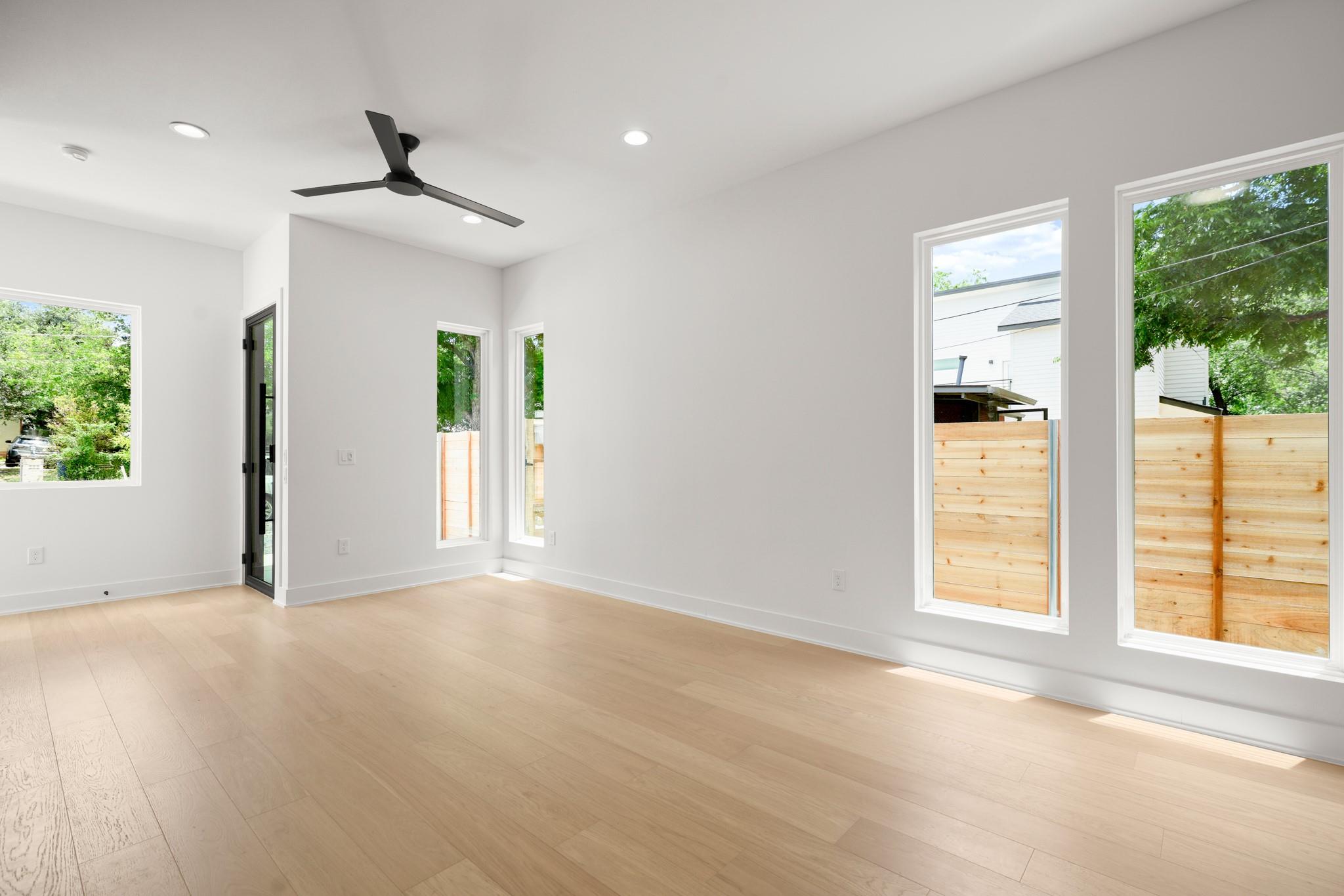 913 Capitol Ct #1 Property Photo 11