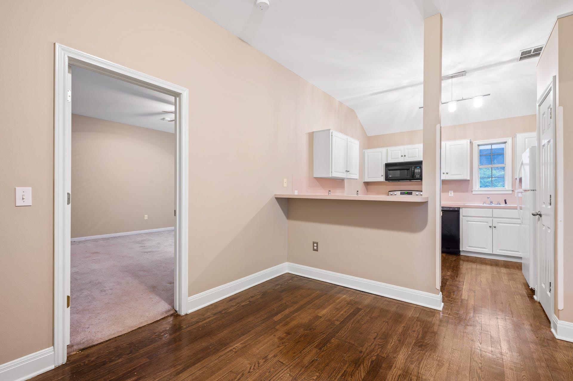 1809 W 39th St #a/b Property Photo 10