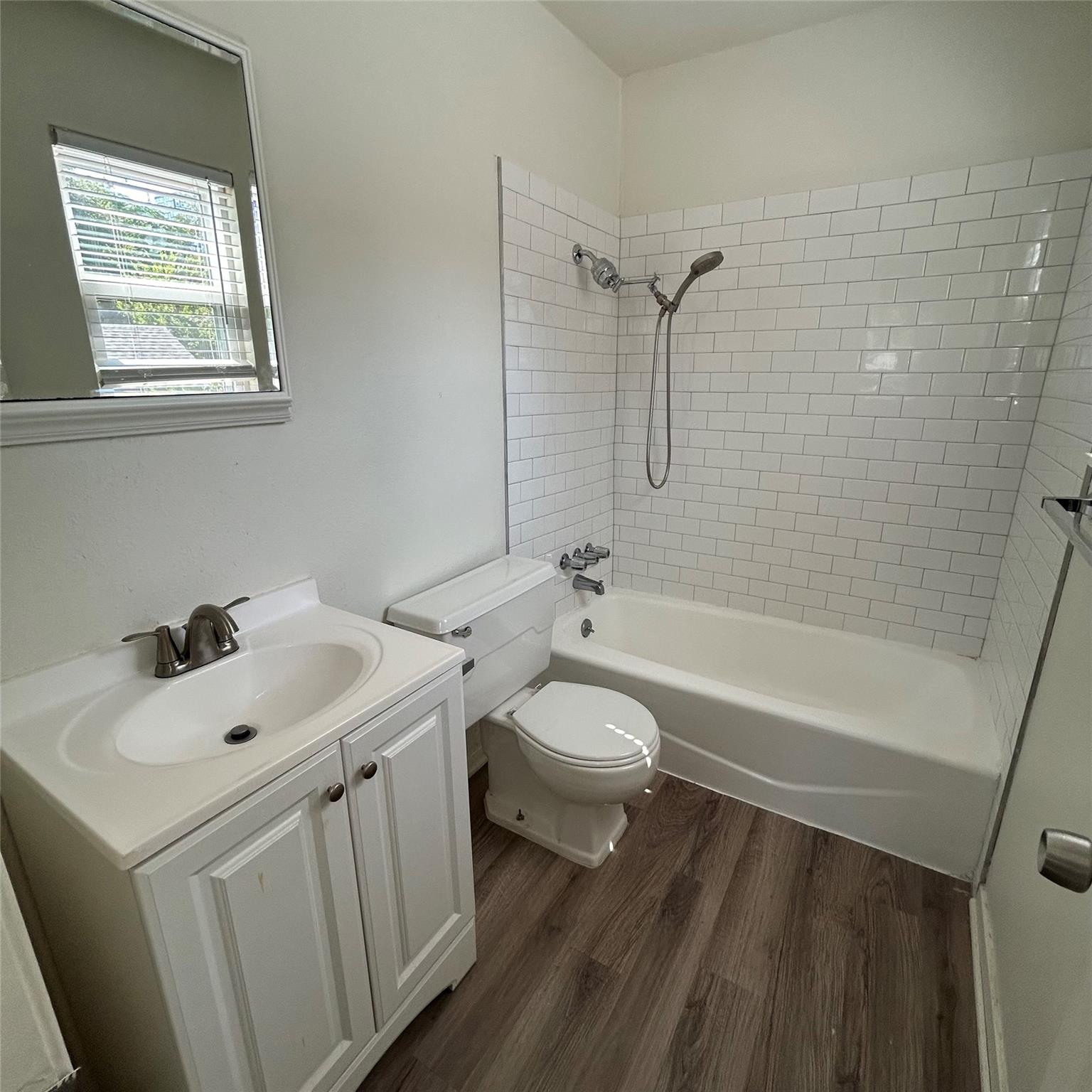 1106 W 22nd St #8 Property Photo 8
