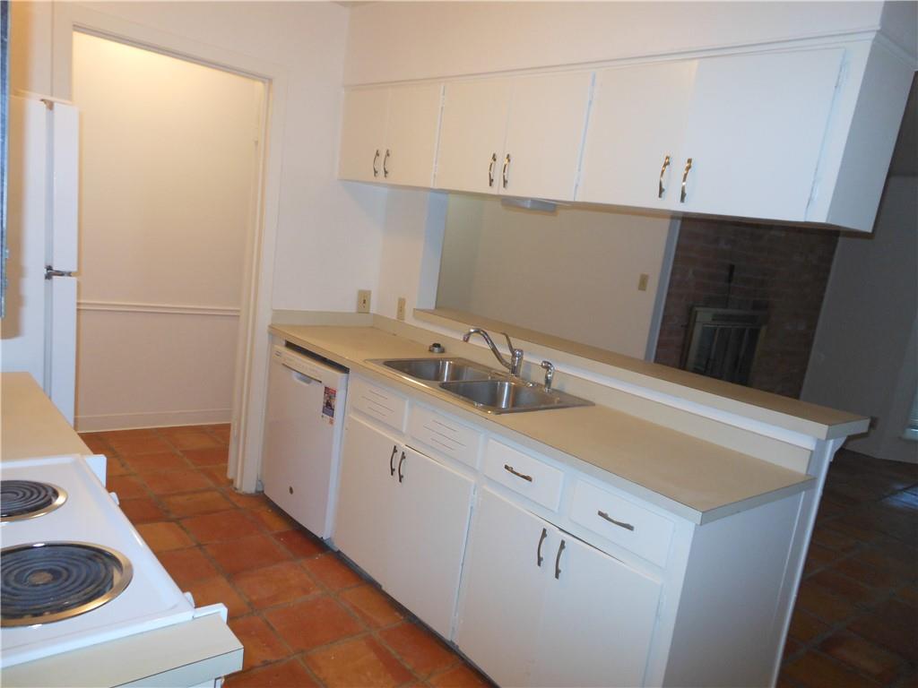 2308 Barton Skwy Nw #b Property Photo 4