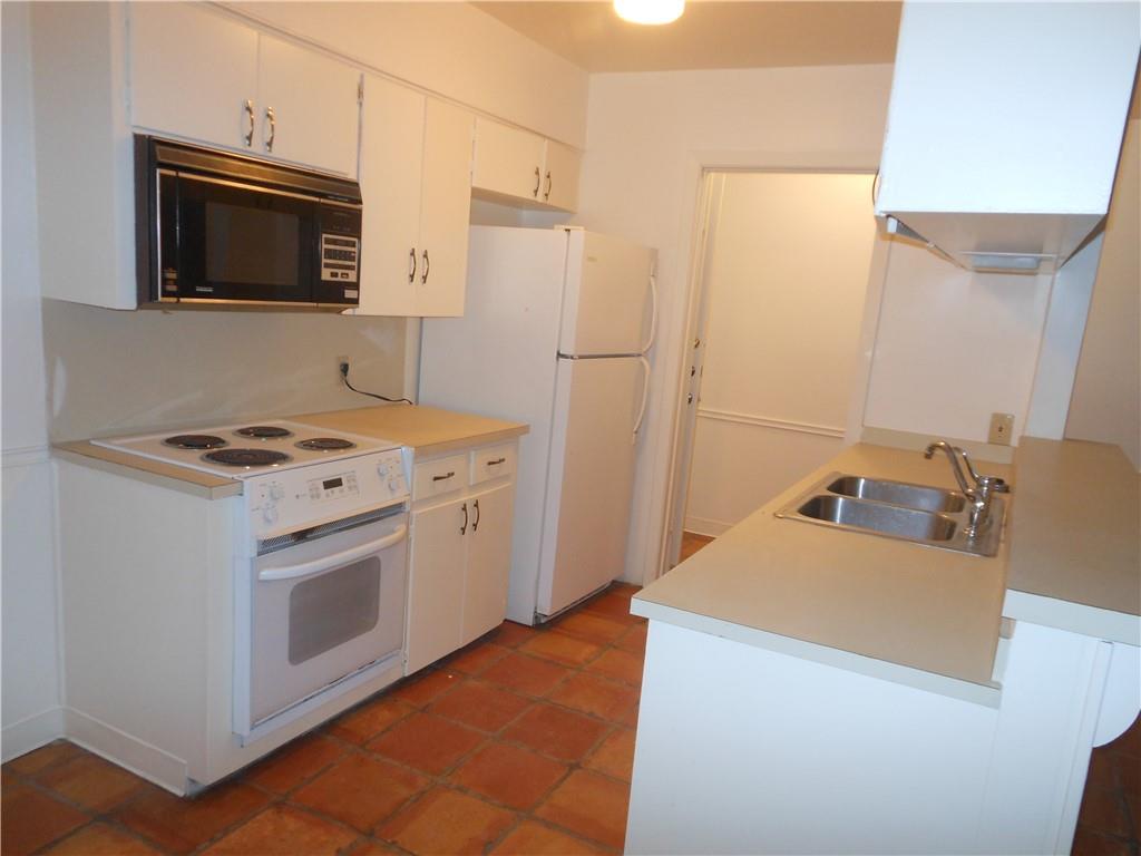 2308 Barton Skwy Nw #b Property Photo 5