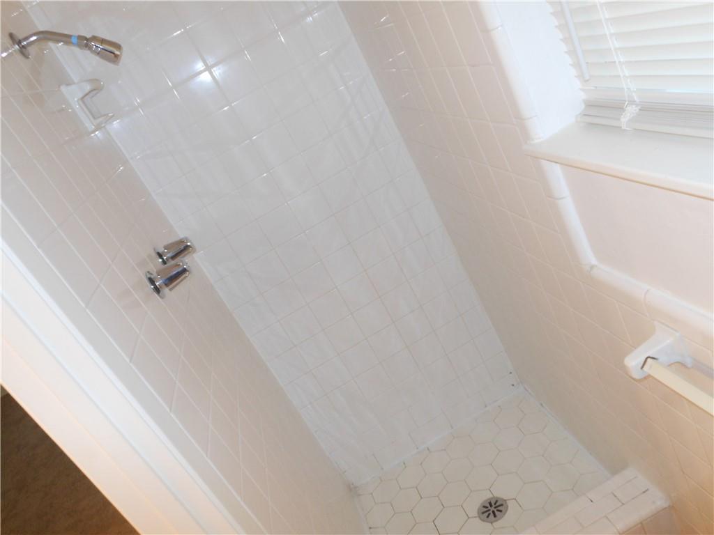 2308 Barton Skwy Nw #b Property Photo 12