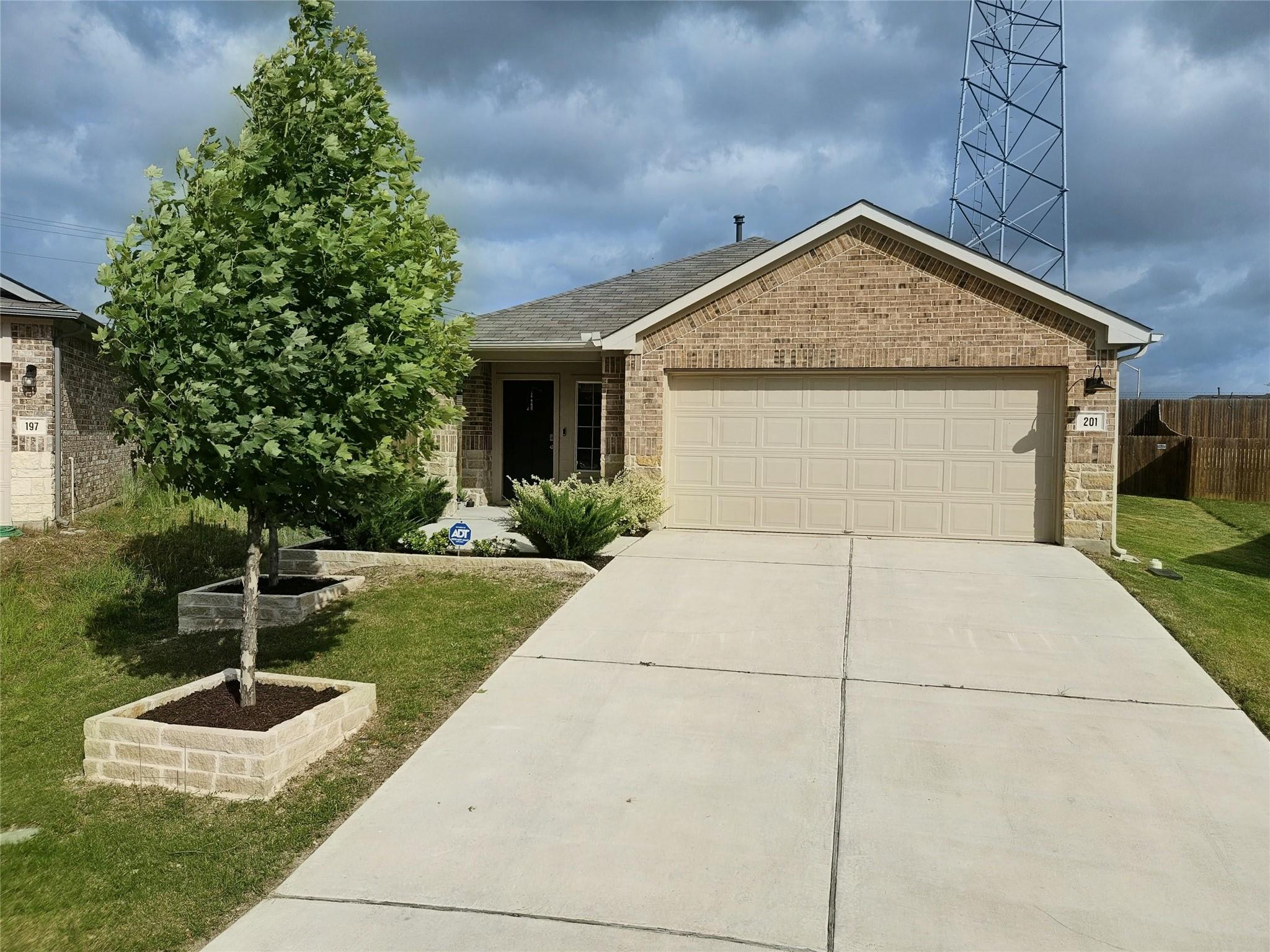 201 Elbow Bush Cv Property Photo 1
