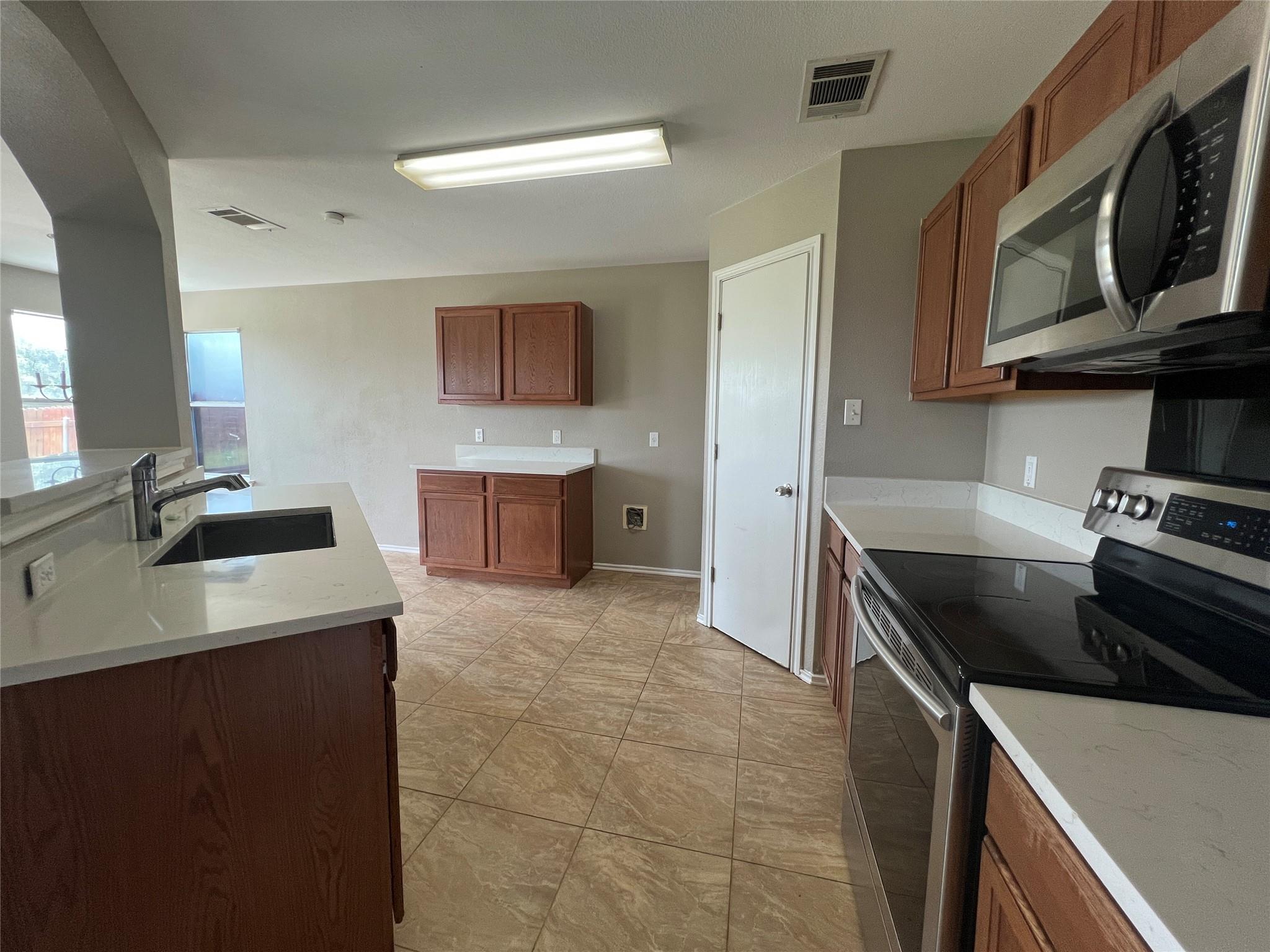 12817 Chime Dr Property Photo 10