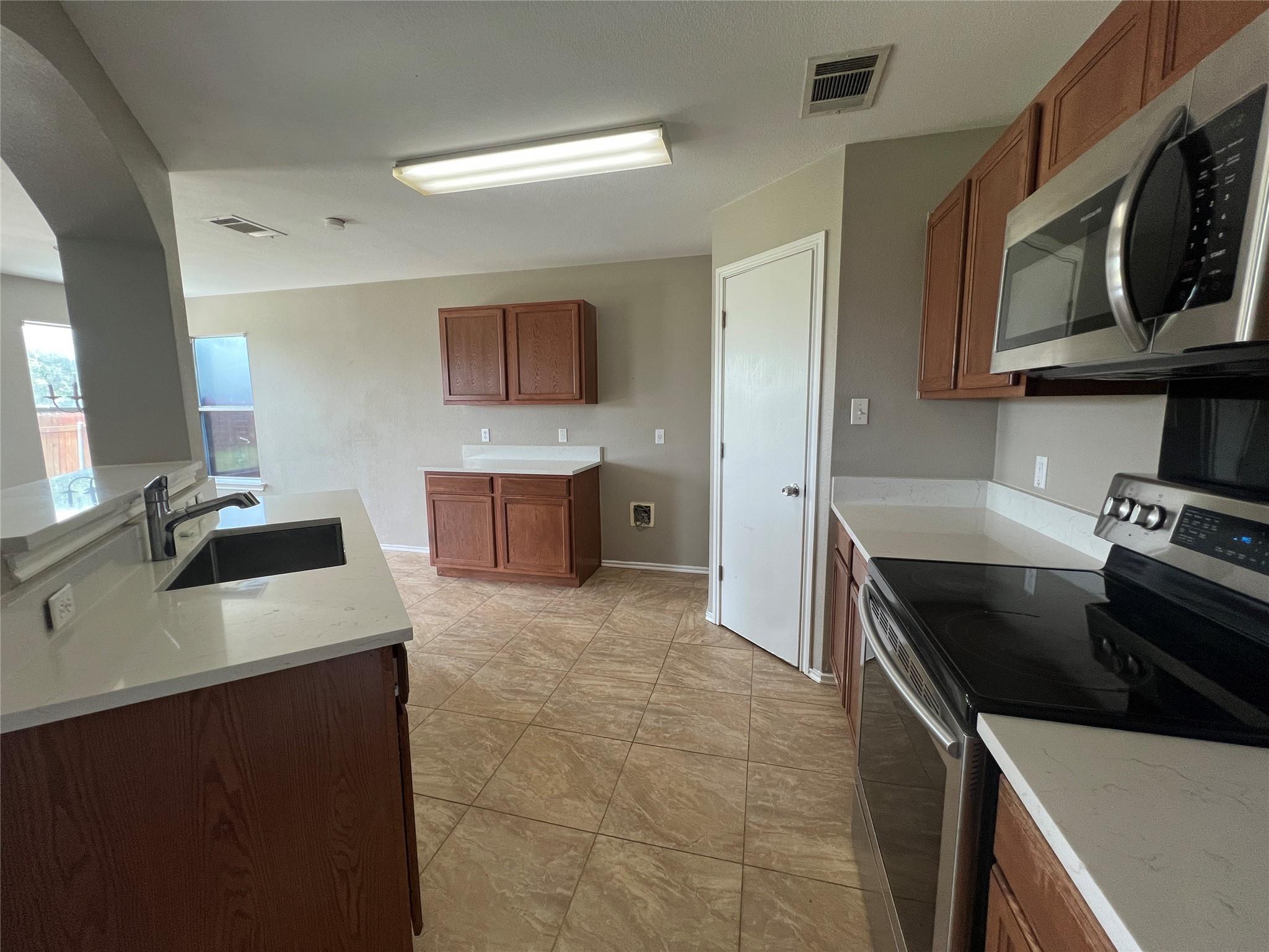 12817 Chime Dr Property Photo 15